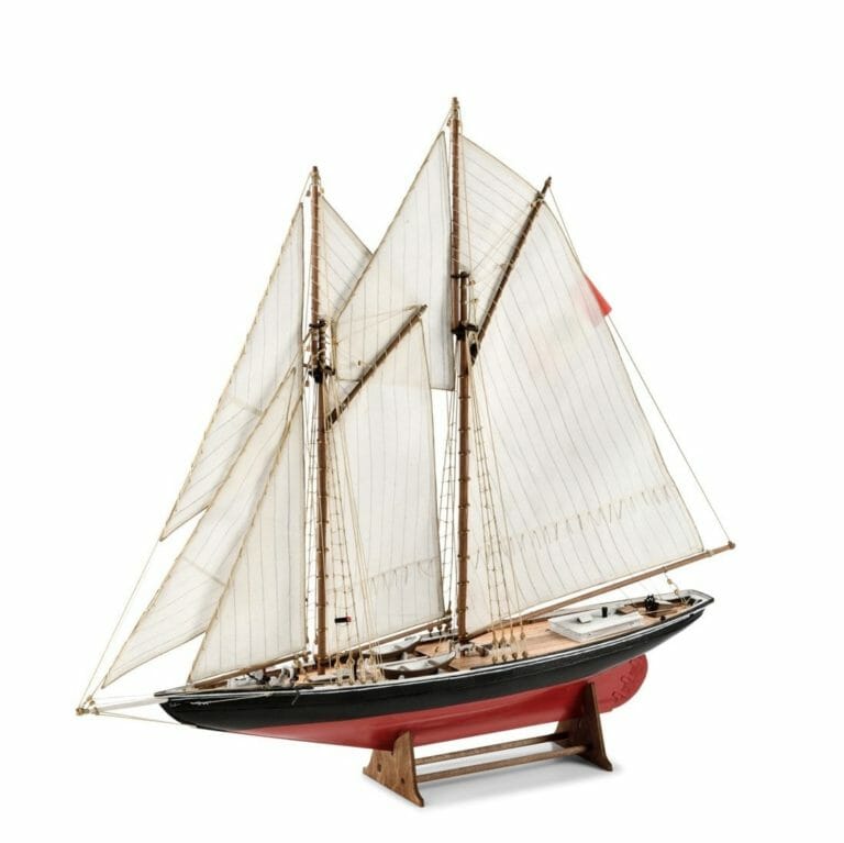 Bluenose 1 Fishing Schooner Amati Model Ship Kit 1-min