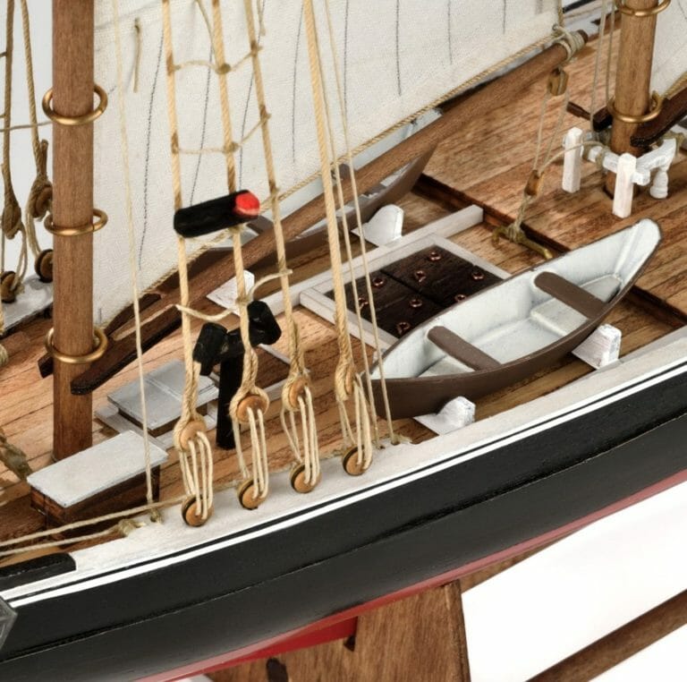 Bluenose 1 Fishing Schooner Amati Model Ship Kit 3-min