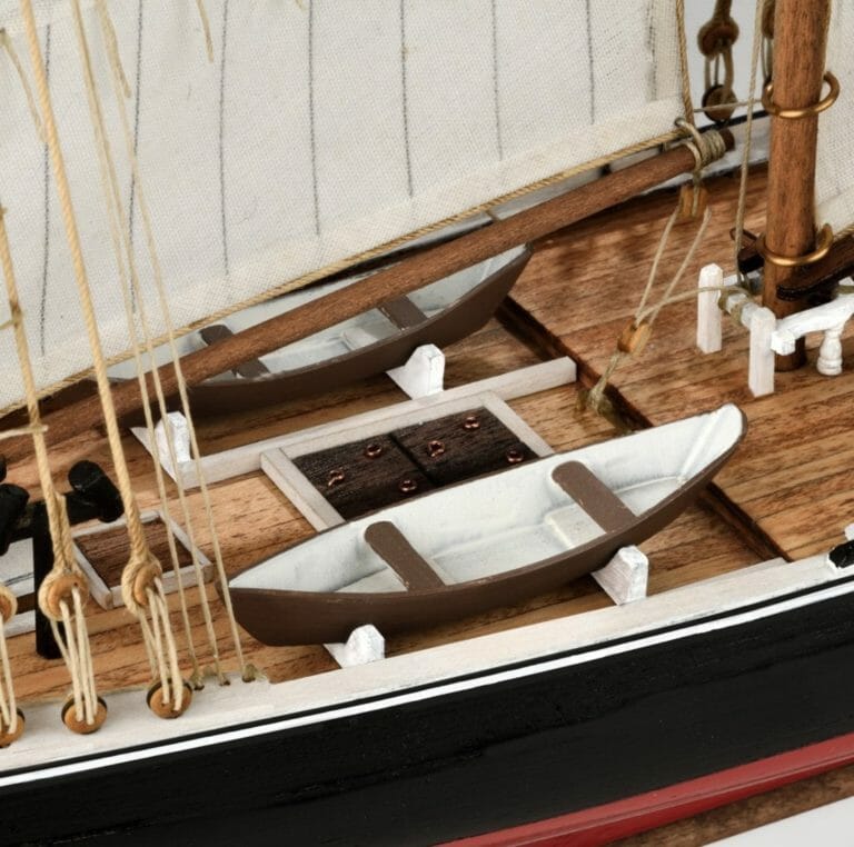 Bluenose 1 Fishing Schooner Amati Model Ship Kit 4-min