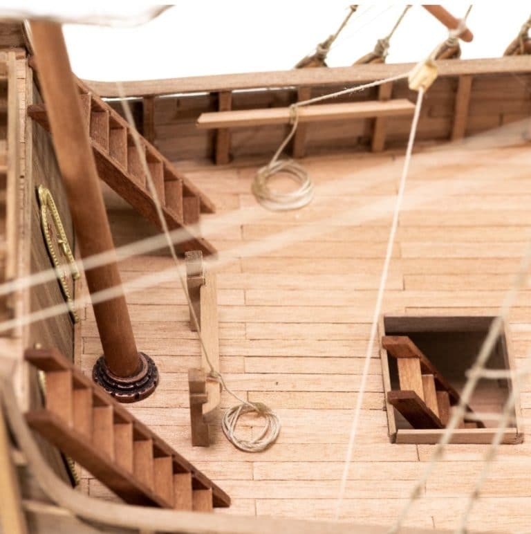 Santa Maria Caravel - Amati Model Ship Kit 2-min
