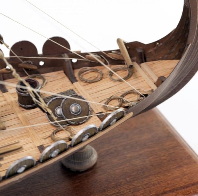 Viking Ship Drakker - Amati Model Ship Kit 2-min