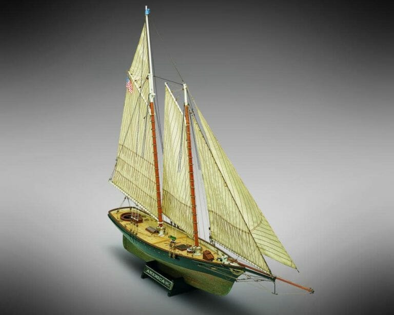 America - Mamoli Model Ship Kit