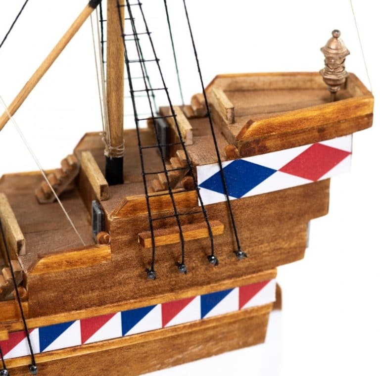 Elizabethan Galleon - Childrens Model Ship Kit - Detail 10-min