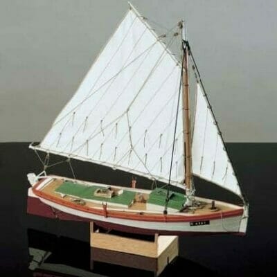 Amalfi. Mediterranean Fishing Boat Kit - Mantua Models (702)