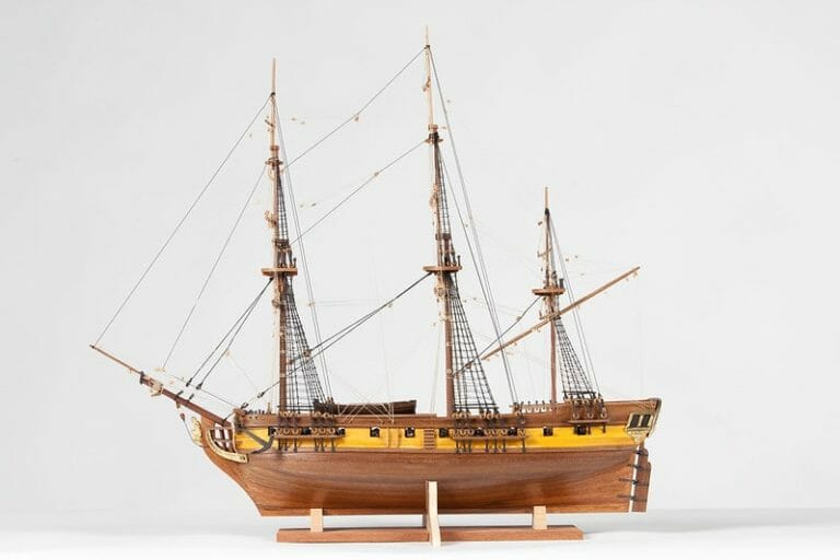 HMS Greyhound - Corel Model Ship Kit - Detail 2-min