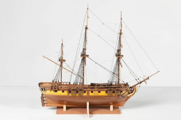 HMS Greyhound - Corel Model Ship Kit - Detail 5-min