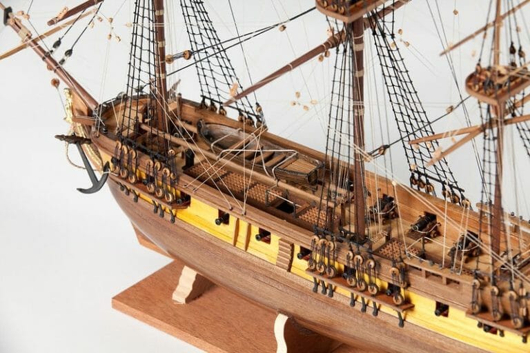 HMS Greyhound - Corel Model Ship Kit - Detail 7-min