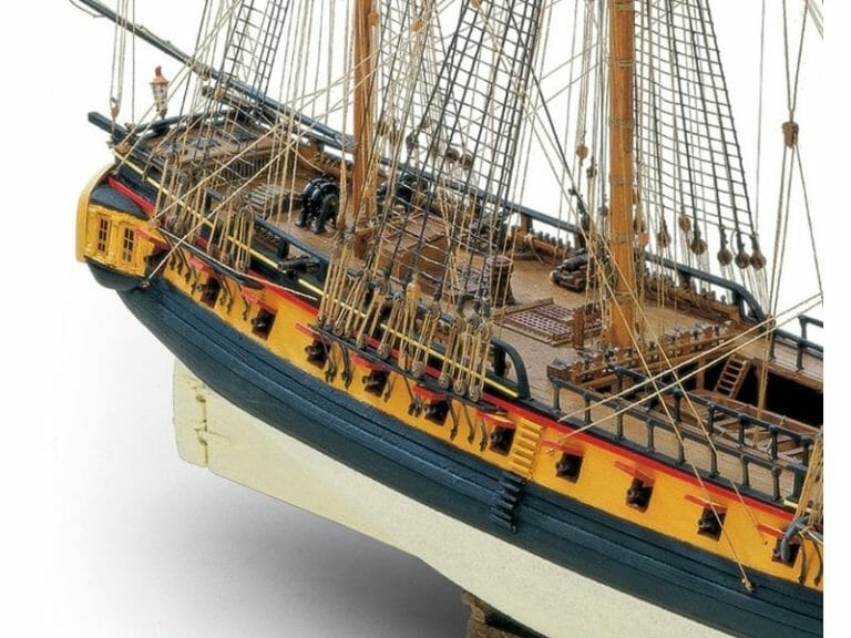 HMS Surprise - Mamoli Model Ship Kit - Detail 2-min