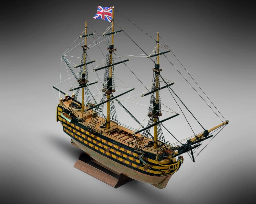 Kit di modellismo navale per bambini HMS Victory - Mini Mamoli (MM12)