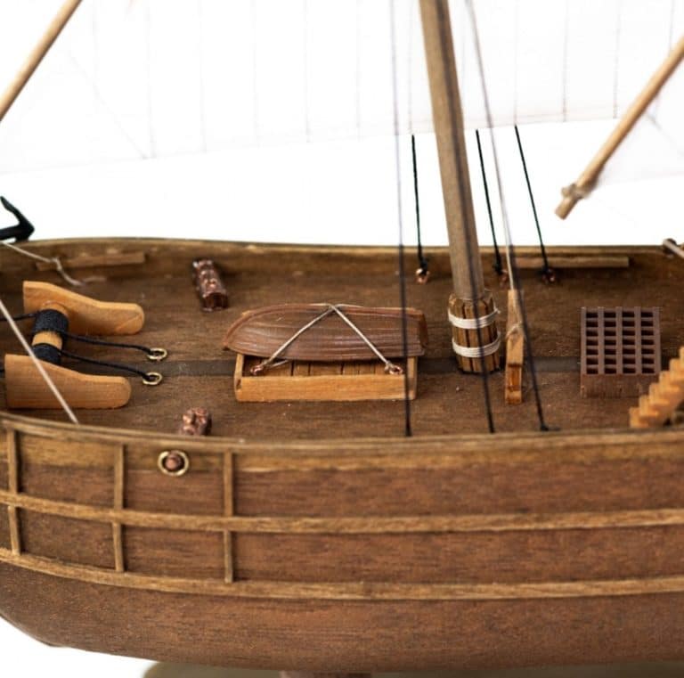 Nina - Childrens Model Ship Kit - Detail 4-min