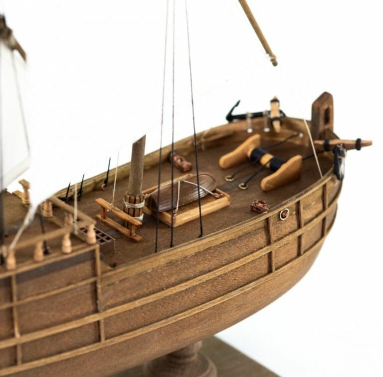 Nina - Childrens Model Ship Kit - Detail 5-min