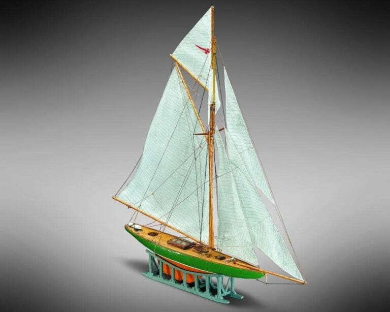 Shamrock - Mini Mamoli - Childrens Model Ship Kit-min