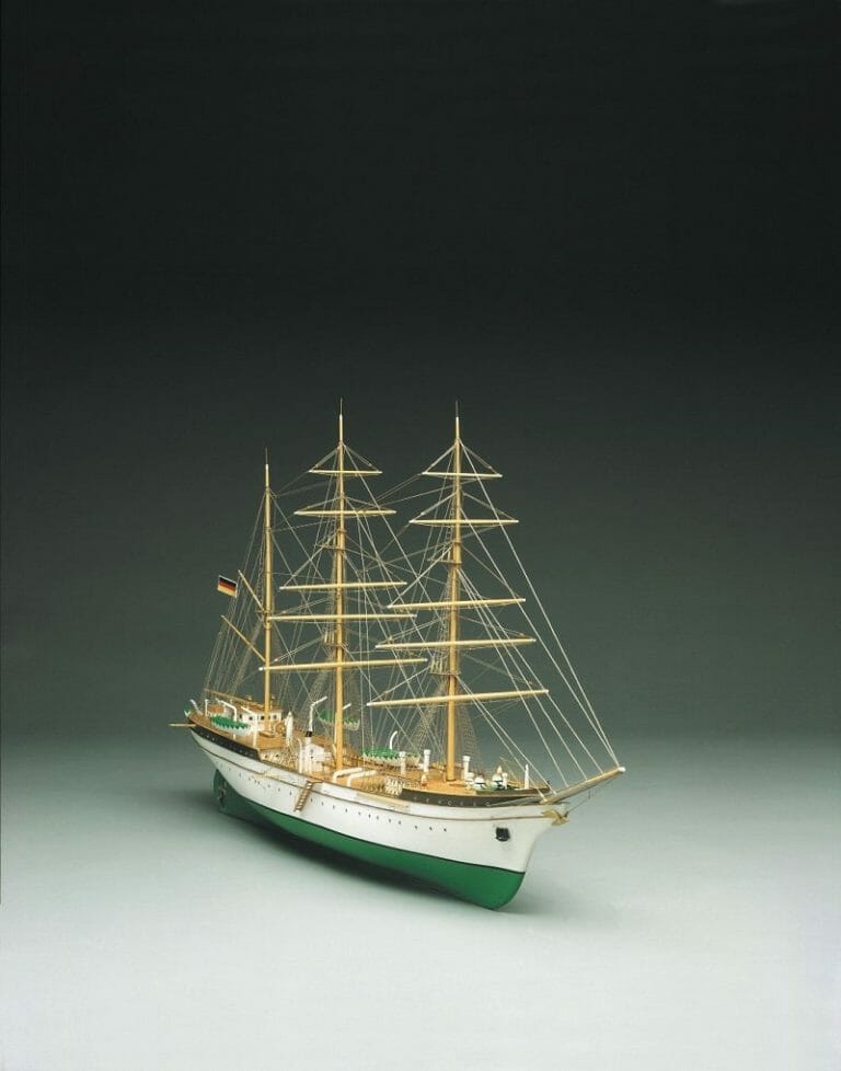 Gorch Fock - Mantua Wooden Model Ship Kits - Detail 1-min