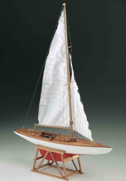 dragon class model yacht