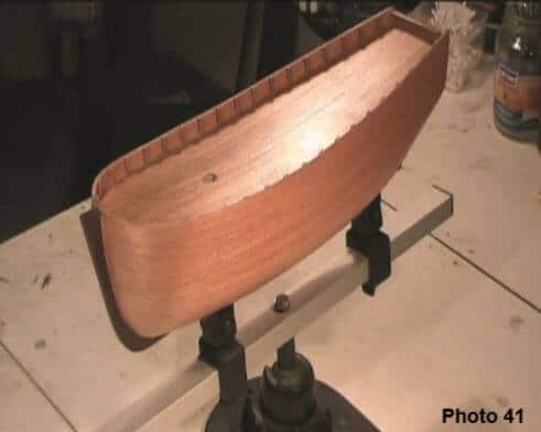 Hoe de romp van een boegmodel schip te beplanken 44
